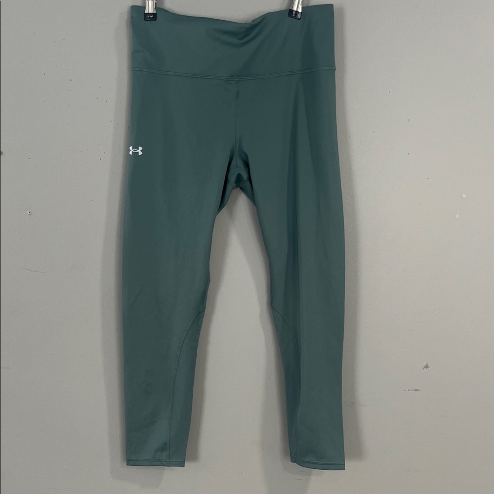 Woman’s Under Armour Dark Teal Active Leggings Large